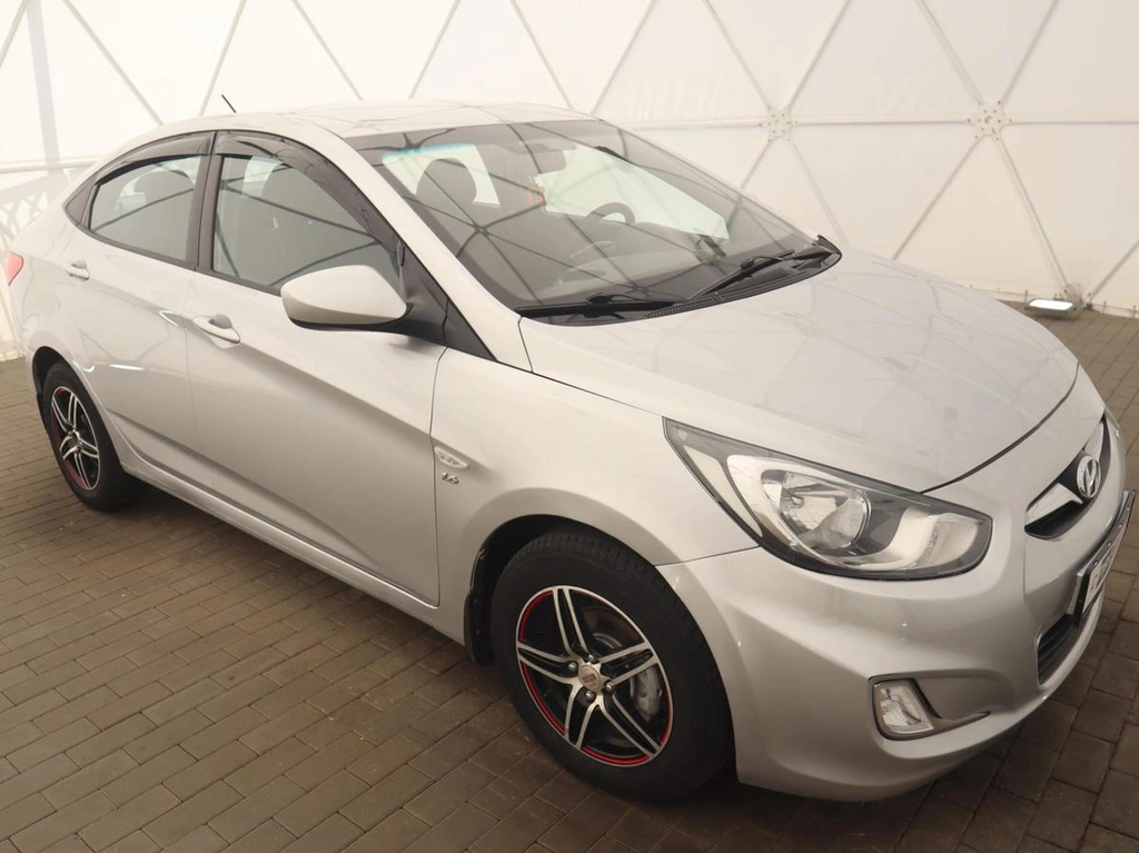 Седан Hyundai Solaris 2012 года, 830000 рублей, Орёл