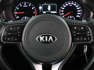 Седан Kia Optima 2017 года, 1770000 рублей, Аксай