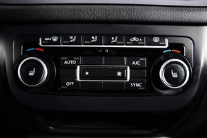 Внедорожник Volkswagen Tiguan 2014 года, 1659000 рублей, Пермь