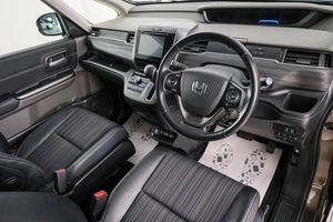 Минивэн Honda Freed 2016 года, 1489000 рублей, Красноярск