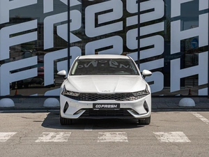 Седан Kia K5 2021 года, 2350000 рублей, Краснодар