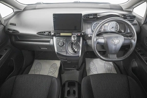 Минивэн Toyota Wish 2011 года, 1199000 рублей, Кемерово