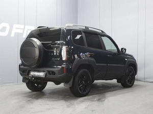 Внедорожник ВАЗ (LADA) Niva Travel 2023 года, 1430000 рублей, Омск