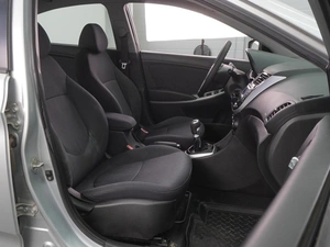 Седан Hyundai Solaris 2011 года, 699000 рублей, Воронеж