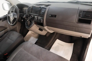 Минивэн Volkswagen Caravelle 2013 года, 1869000 рублей, Челябинск