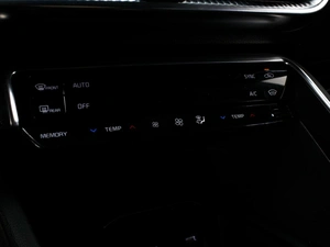 Седан Kia K5 2021 года, 2340000 рублей, Омск
