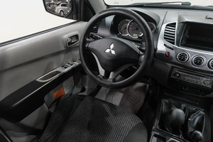 Пикап Mitsubishi L200 2013 года, 1469000 рублей, Новокузнецк