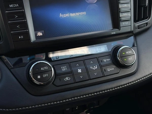 Внедорожник Toyota RAV4 2018 года, 2724000 рублей, Ижевск
