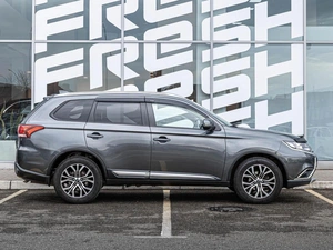 Внедорожник Mitsubishi Outlander 2018 года, 2210000 рублей, Краснодар