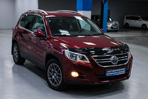 Внедорожник Volkswagen Tiguan 2010 года, 1248000 рублей, Солонцы