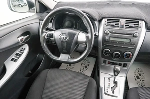 Седан Toyota Corolla 2012 года, 939000 рублей, Красноярск