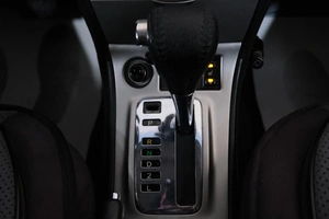 Седан Toyota Corolla 2004 года, 749000 рублей, Омск