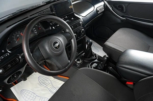 Внедорожник Chevrolet Niva 2010 года, 479000 рублей, Тюмень