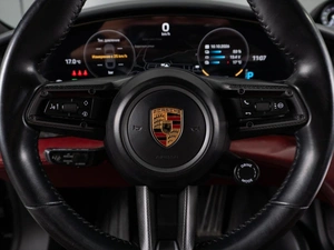Седан Porsche Taycan 2020 года, 8350000 рублей, Тюмень