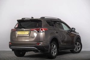 Внедорожник Toyota RAV4 2017 года, 2889000 рублей, Томск