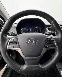 Седан Hyundai Solaris 2019 года, 1222000 рублей, Орёл