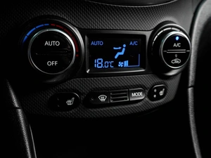 Хетчбэк Hyundai Solaris 2014 года, 950000 рублей, Воронеж