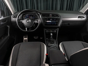 Внедорожник Volkswagen Tiguan 2018 года, 2299000 рублей, Тюмень