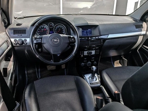 Седан Opel Astra 2008 года, 550000 рублей, Краснодар