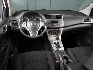 Хетчбэк Nissan Tiida 2015 года, 1069000 рублей, Красный Пахарь