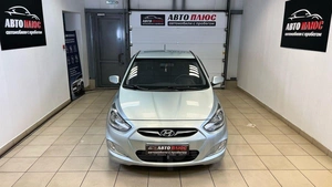 Хетчбэк Hyundai Solaris 2011 года, 828000 рублей, Красноярск