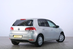 Хетчбэк Volkswagen Golf 2009 года, 719000 рублей, Омск