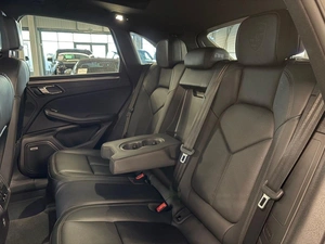 Внедорожник Porsche Macan 2021 года, 6500000 рублей, Павловская Слобода