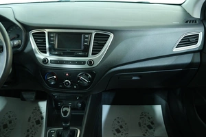 Седан Hyundai Solaris 2021 года, 1739000 рублей, Омск