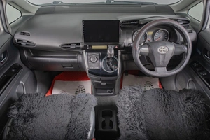 Минивэн Toyota Wish 2011 года, 1379000 рублей, Томск