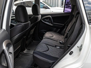 Внедорожник Toyota RAV4 2012 года, 1349000 рублей, Краснодар