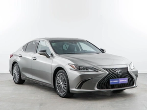 Седан Lexus ES 2019 года, 3689050 рублей, Москва