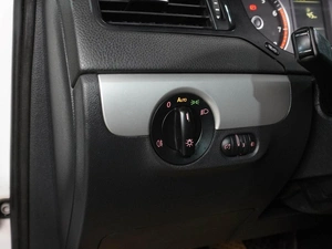 Седан Volkswagen Jetta 2012 года, 929000 рублей, Воронеж