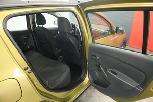 Хэтчбек Renault Sandero 2016 года, 950000 рублей, Курск