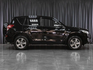 Внедорожник Toyota RAV4 2011 года, 1399000 рублей, Тюмень