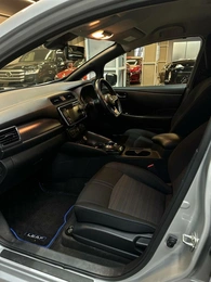 Хетчбэк Nissan Leaf 2019 года, 1897000 рублей, Красноярск