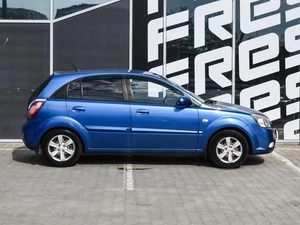 Хетчбэк Kia Rio 2011 года, 610000 рублей, Краснодар