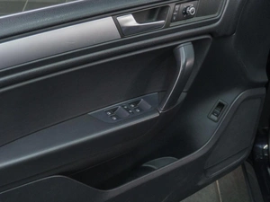 Внедорожник Volkswagen Touareg 2010 года, 2099000 рублей, Сургут