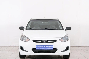 Седан Hyundai Solaris 2011 года, 699000 рублей, Красноярск