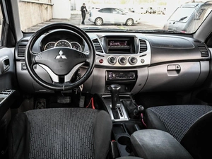 Пикап Mitsubishi L200 2012 года, 1499000 рублей, Кирилловка