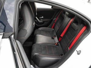 Седан Mercedes-benz CLA-класс 2019 года, 3250000 рублей, Краснодар