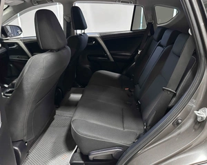Внедорожник Toyota RAV4 2017 года, 2497000 рублей, Красноярск