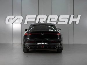 Лифтбек Changan UNI-V 2023 года, 2485000 рублей, Красный Пахарь