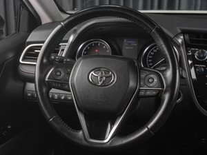 Седан Toyota Camry 2020 года, 3189000 рублей, Тюмень