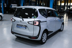 Минивэн Toyota Sienta 2018 года, 1293000 рублей, Солонцы