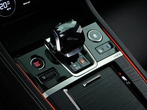 Седан Jaguar XF 2021 года, 4745055 рублей, Москва