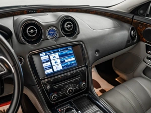 Седан Jaguar XJ 2013 года, 2500000 рублей, Красноярск