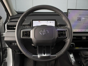 Внедорожник Toyota RAV4 2026 года, 4050000 рублей, Омск