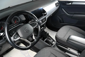 Лифтбек Volkswagen Polo 2022 года, 1679000 рублей, Тюмень