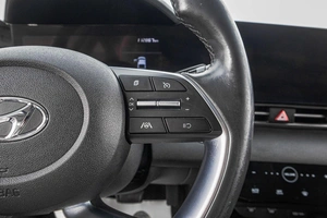 Седан Hyundai Elantra 2021 года, 1649000 рублей, Барнаул