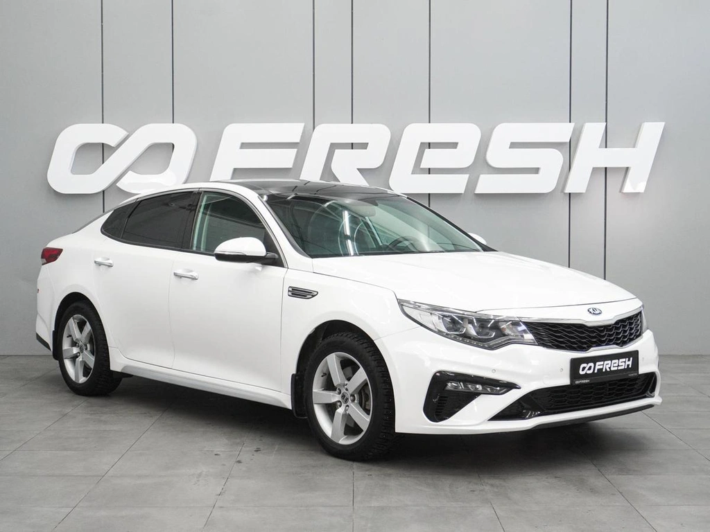 Седан Kia Optima 2018 года, 1824000 рублей, Воронеж